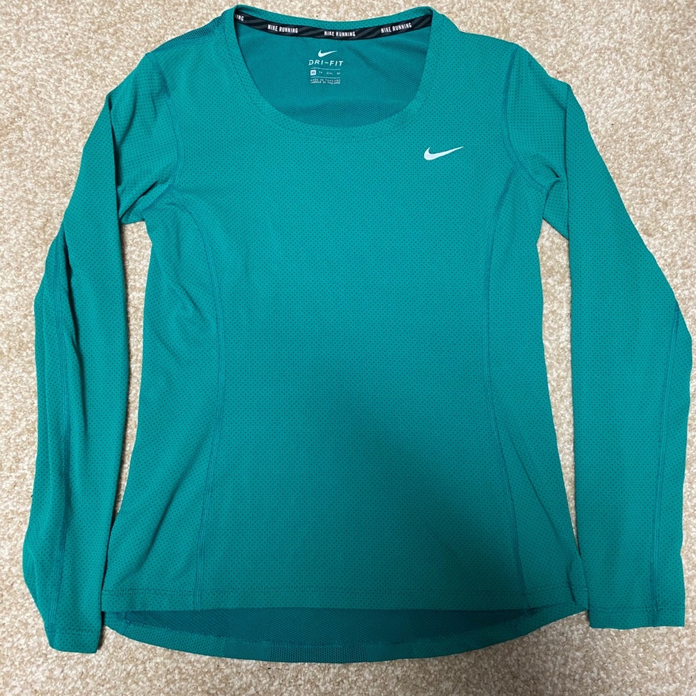 Nike Dri-fit long sleeve running top! XS